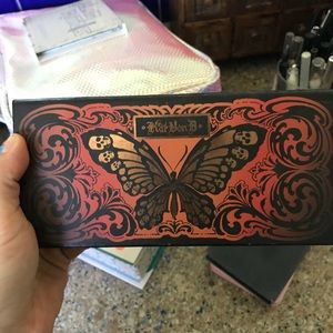 Kat von d monarch eyeshadow palette
